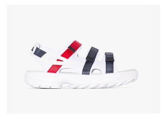 FILA: le Disruptor in una nuova versione estiva, a sandalo