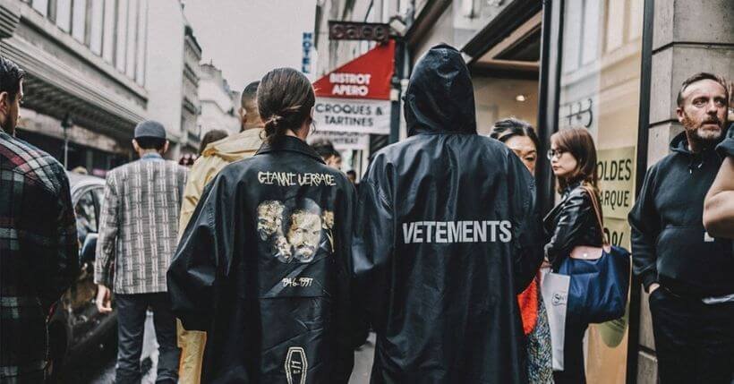 Le 5 regole della moda streetwear 2019: ecco i capi da veri street victims