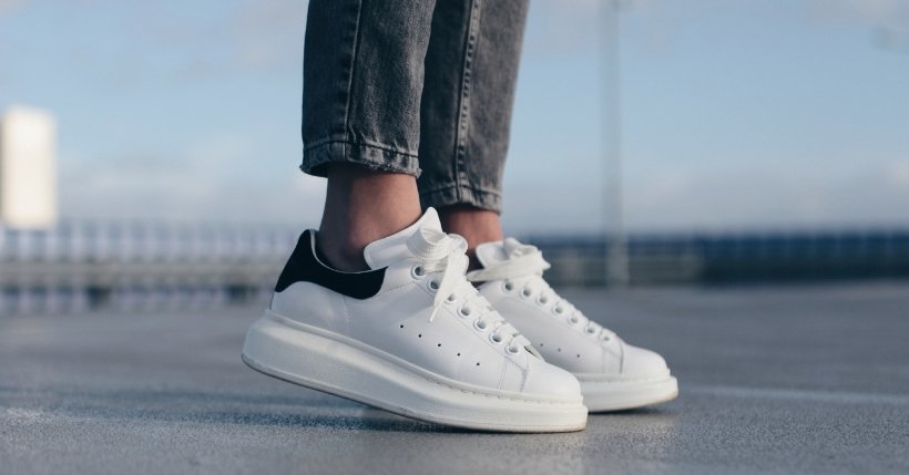 Sneakers Alexander McQueen Le Oversized stanno spaccando