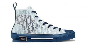 Dior: La sneaker alta B23 è disponibile in una nuova colorazione “Bleu”