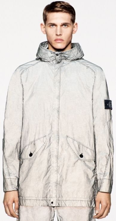 Stone Island: la SS 2020 è all'insegna del reflective con Dust Colour!
